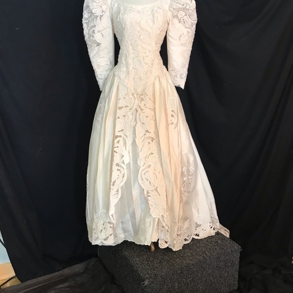 Vintage St. Pucchi Ivory Lace Wedding Dress Gown Rare 0-4 - Picture 2 of 8